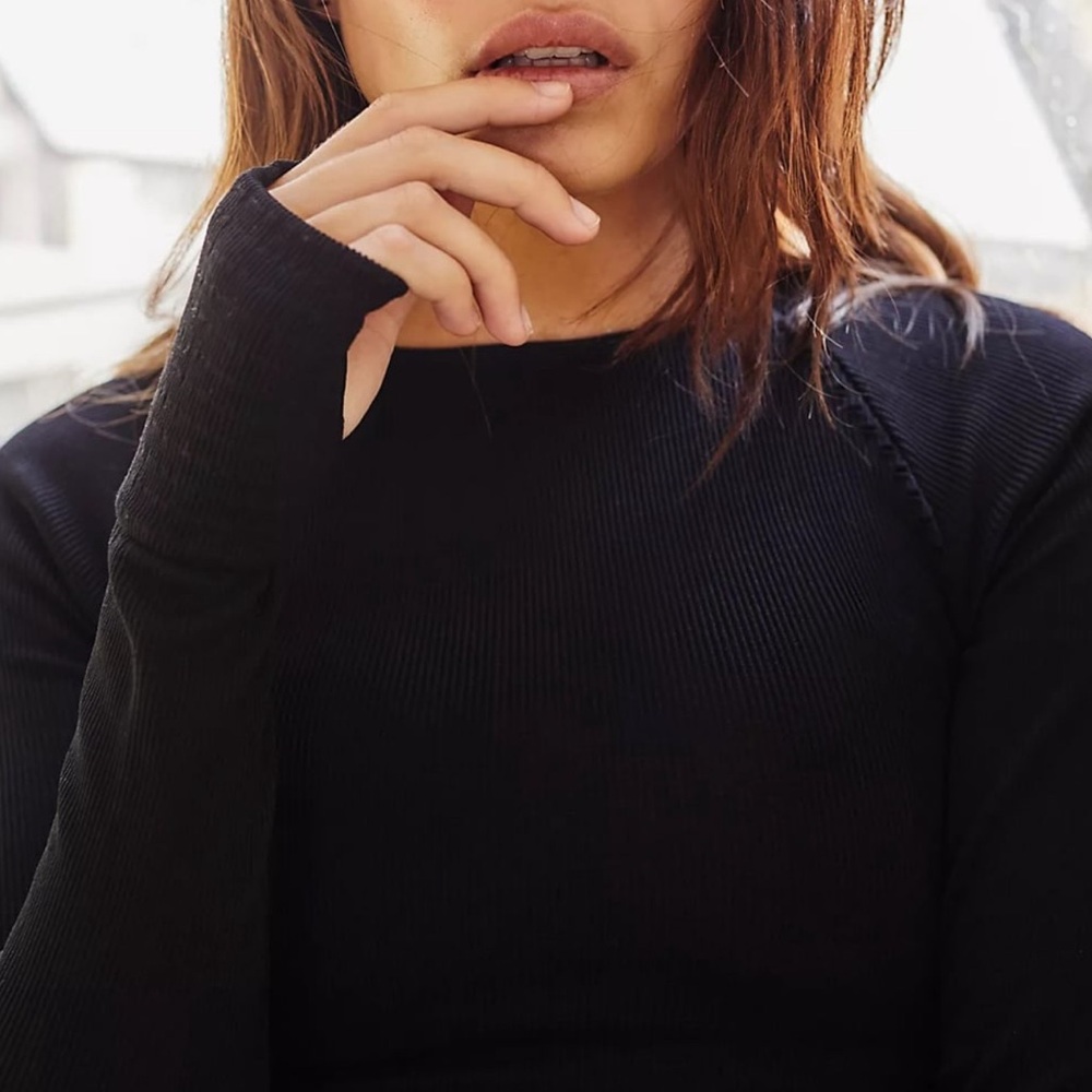 FREE PEOPLE • TOP - Picture 4 of 9